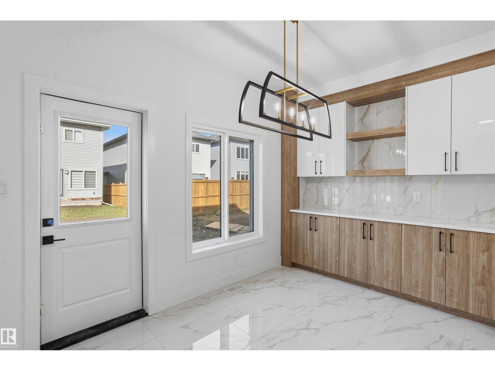 6230 45 Av Property Photo 15