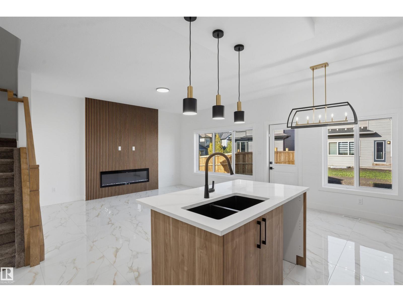 6230 45 Av Property Photo 17
