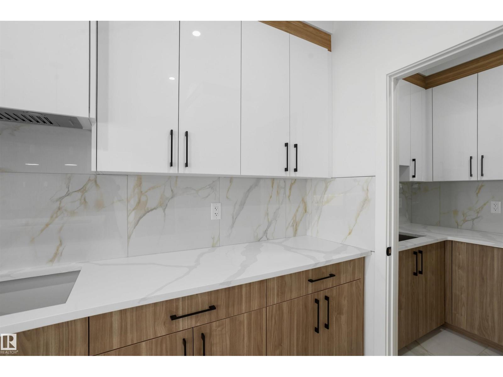 6230 45 Av Property Photo 19