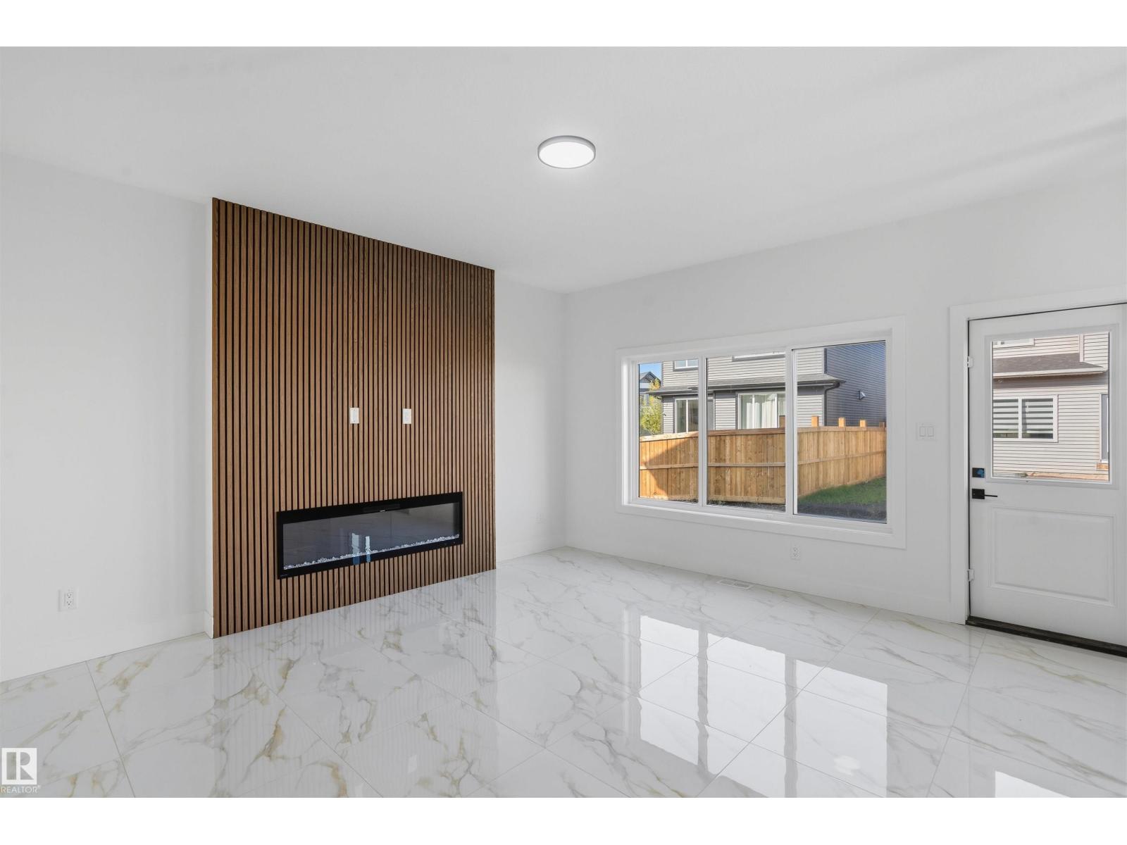 6230 45 Av Property Photo 21