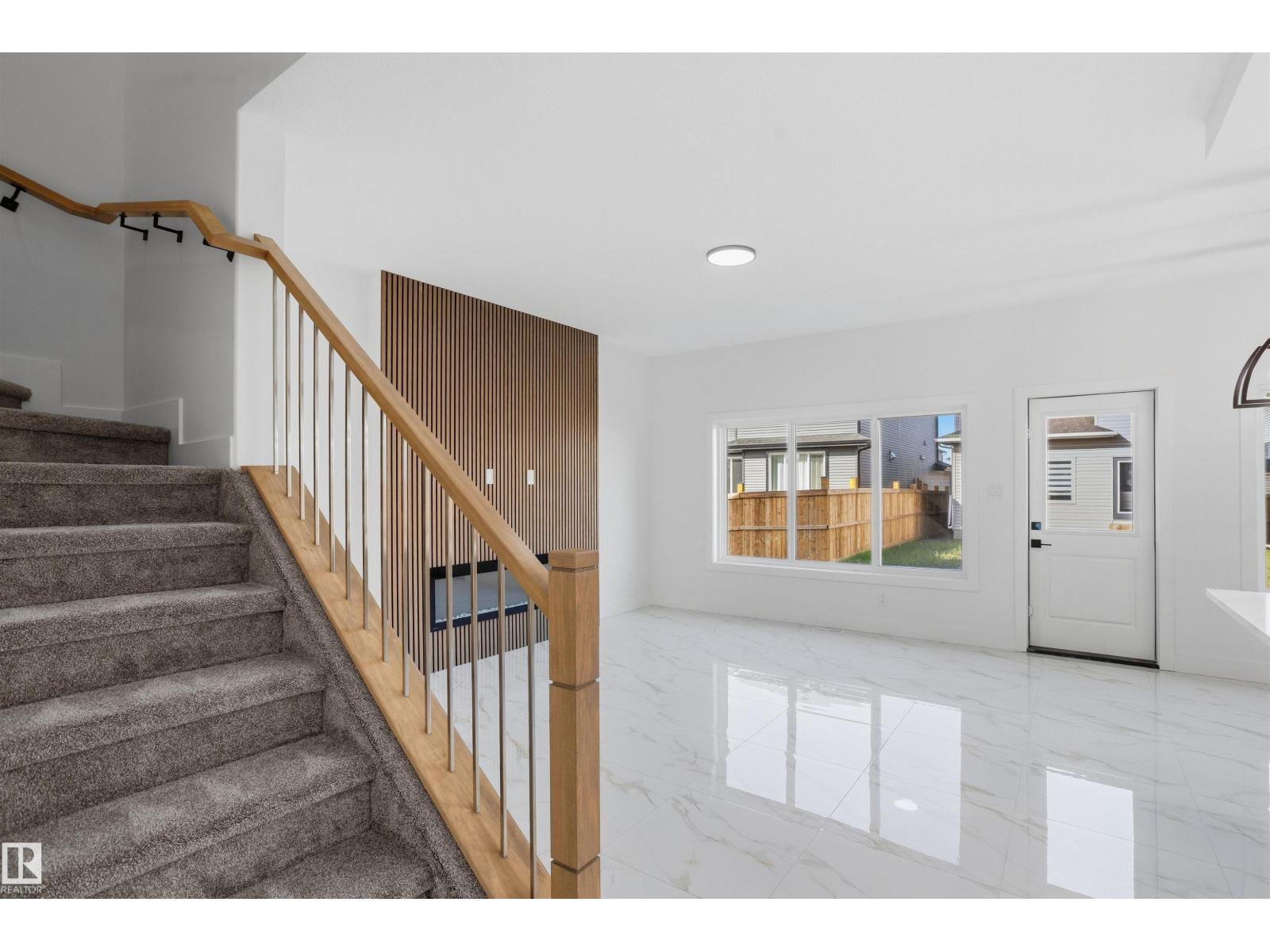 6230 45 Av Property Photo 26