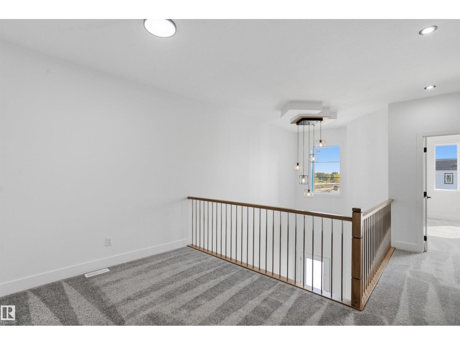 6230 45 Av Property Photo 27