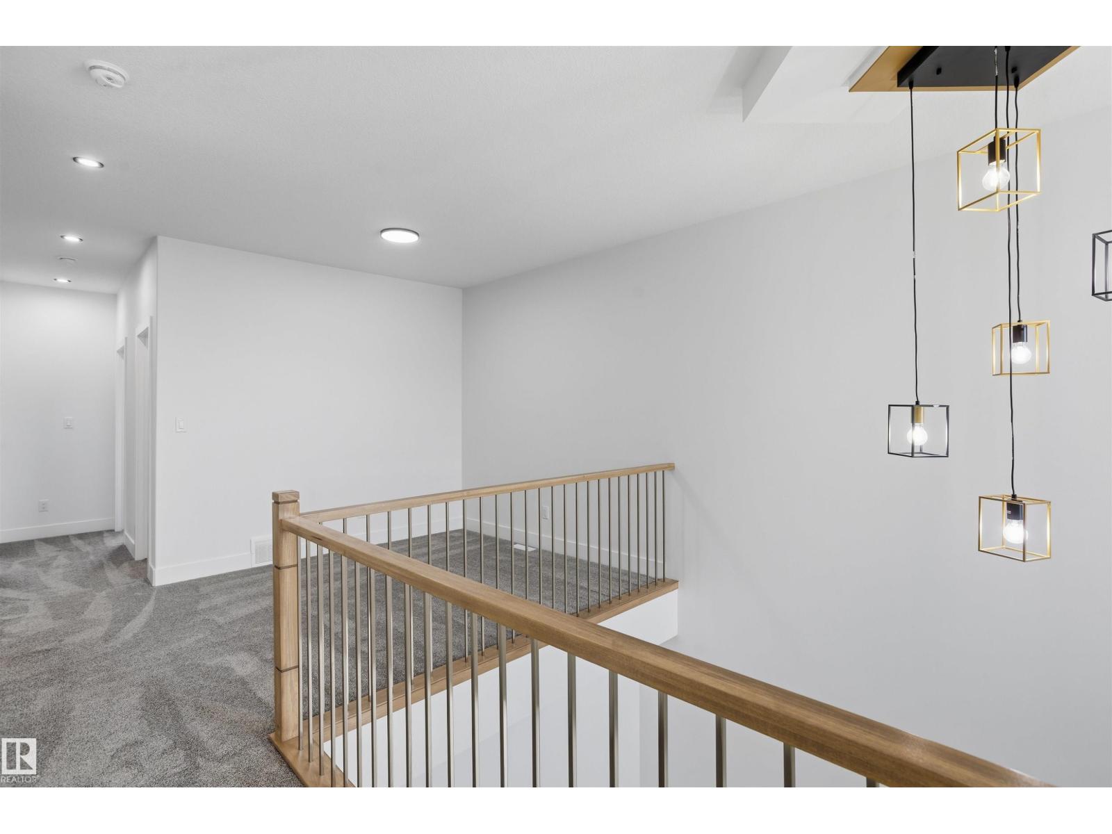 6230 45 Av Property Photo 35