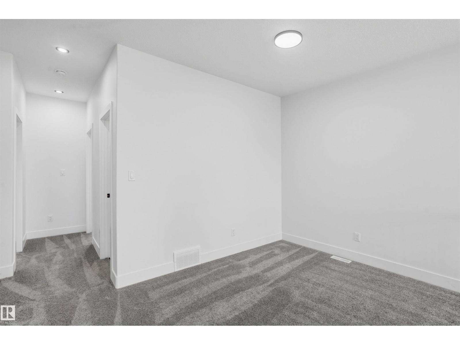 6230 45 Av Property Photo 36