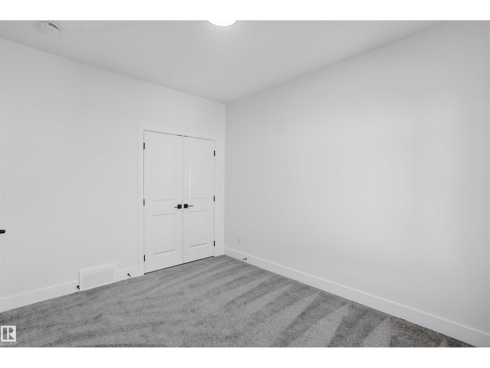 6230 45 Av Property Photo 39