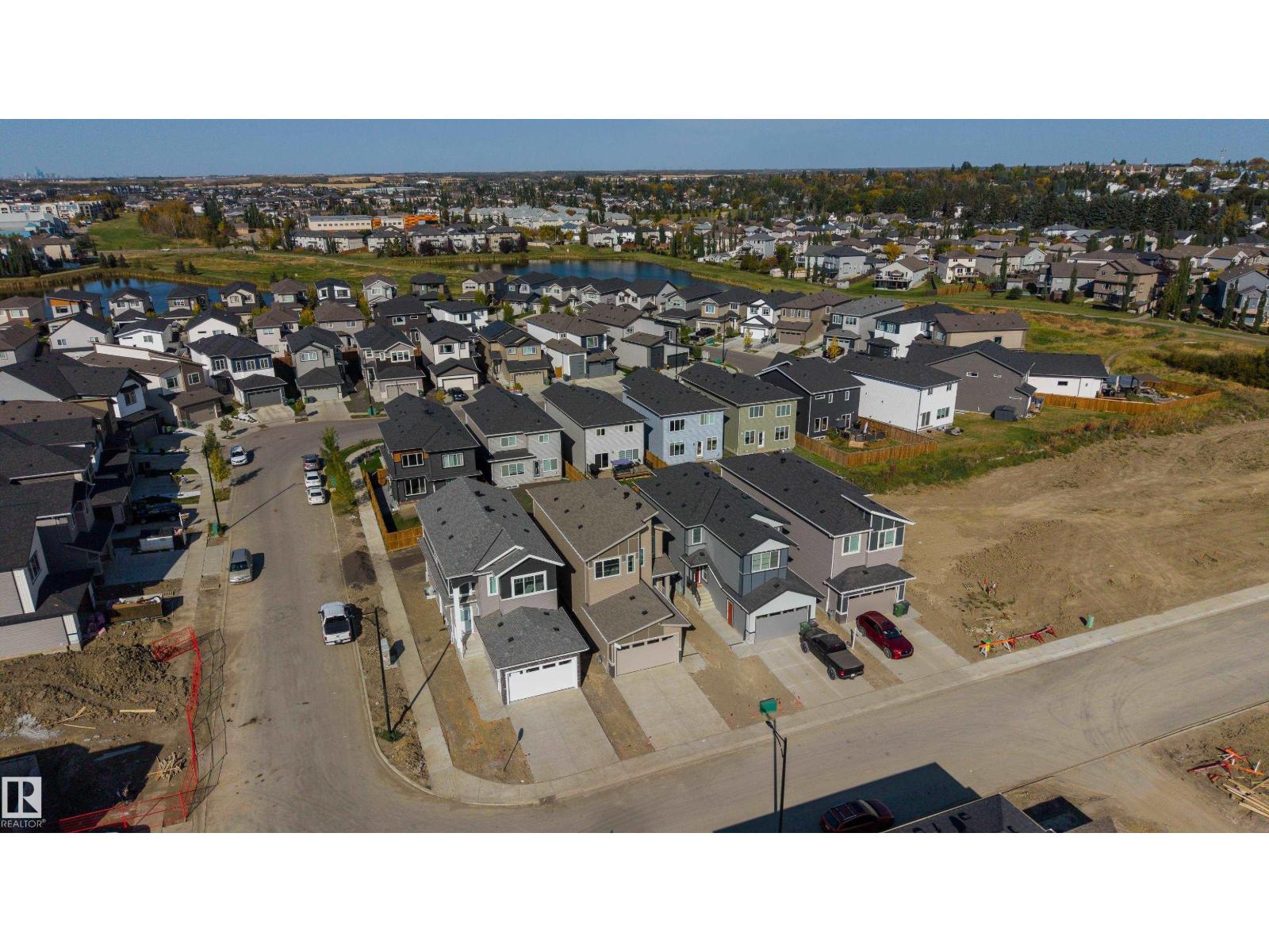 6230 45 Av Property Photo 44