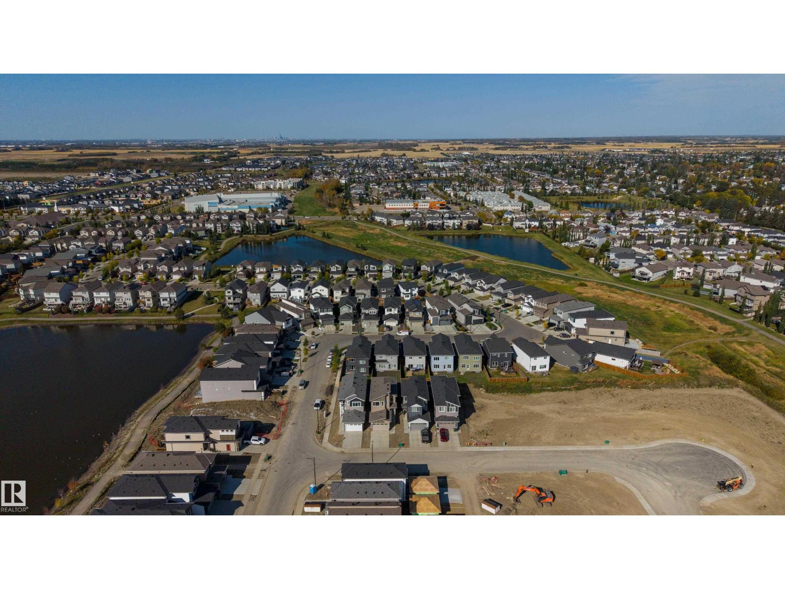 6230 45 Av Property Photo 46