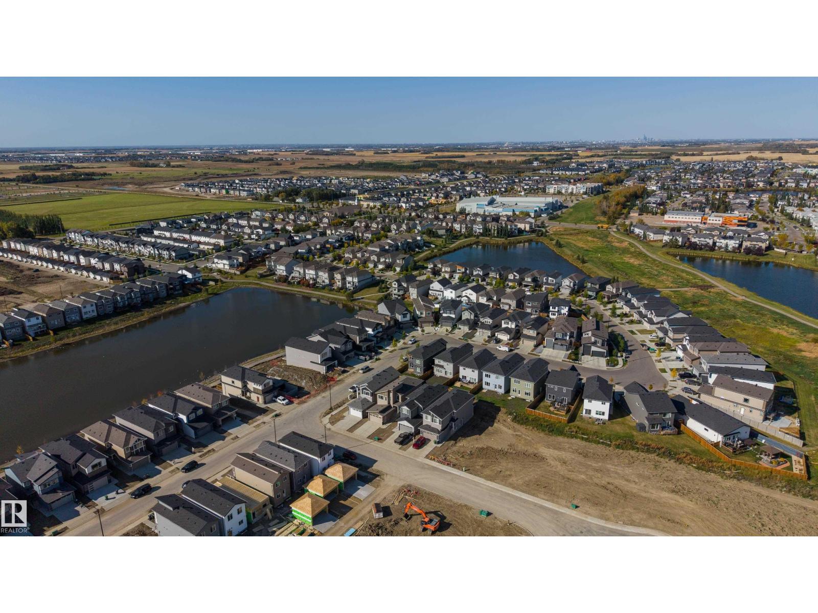 6230 45 Av Property Photo 47