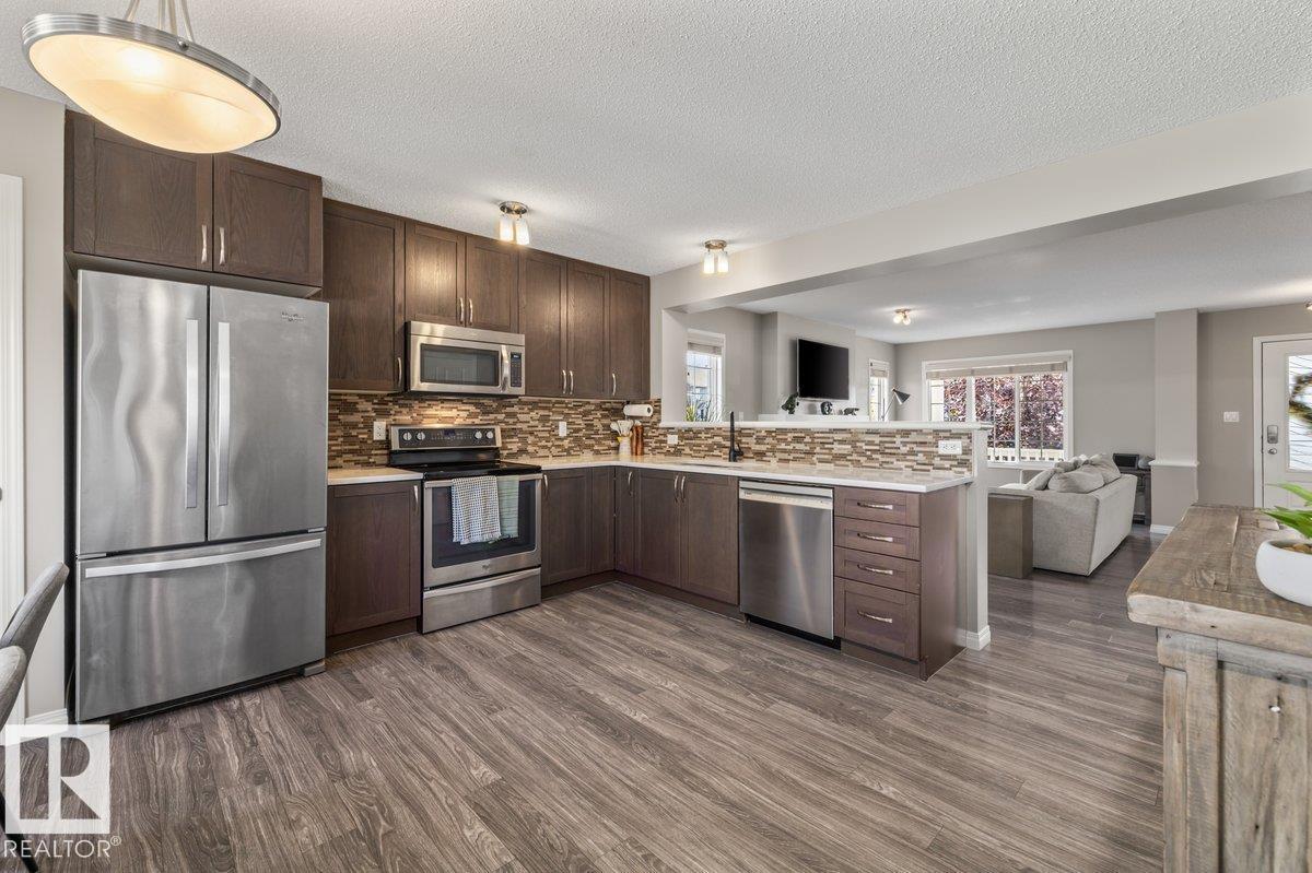 6906 23 Av Sw Property Photo 9