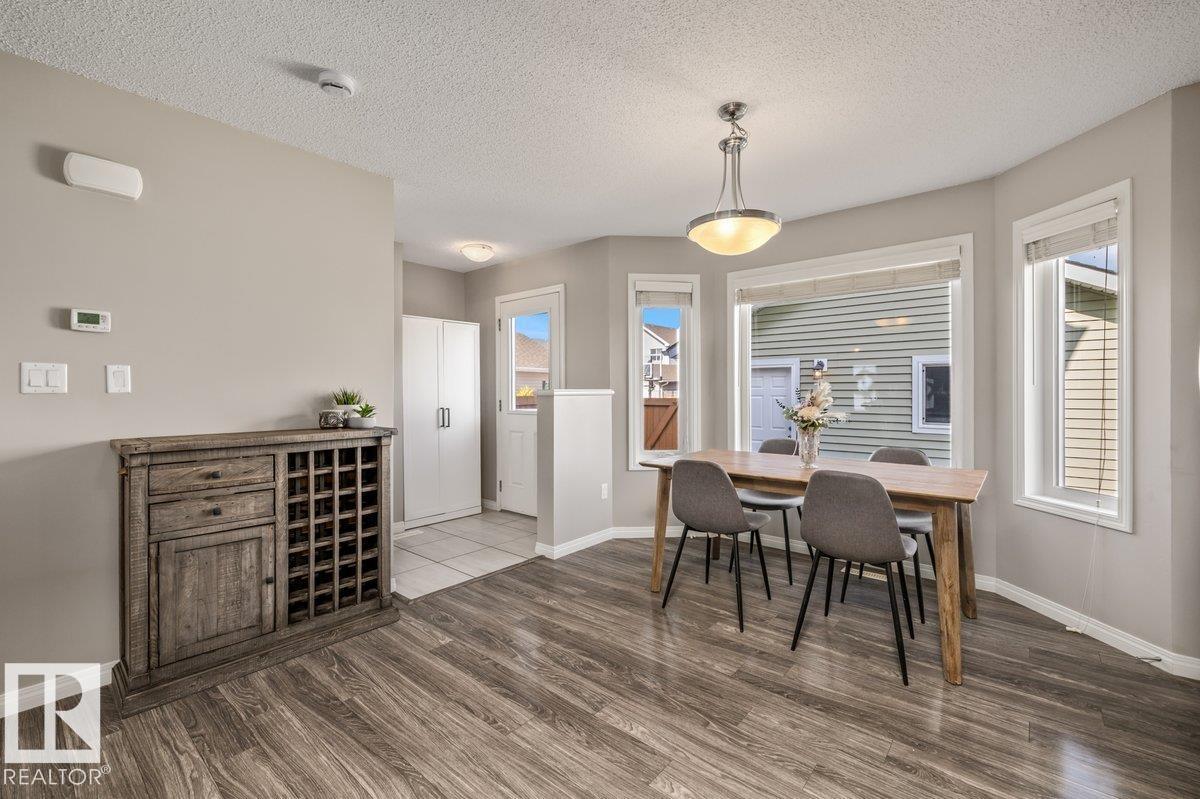 6906 23 Av Sw Property Photo 12