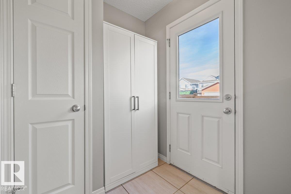 6906 23 Av Sw Property Photo 14