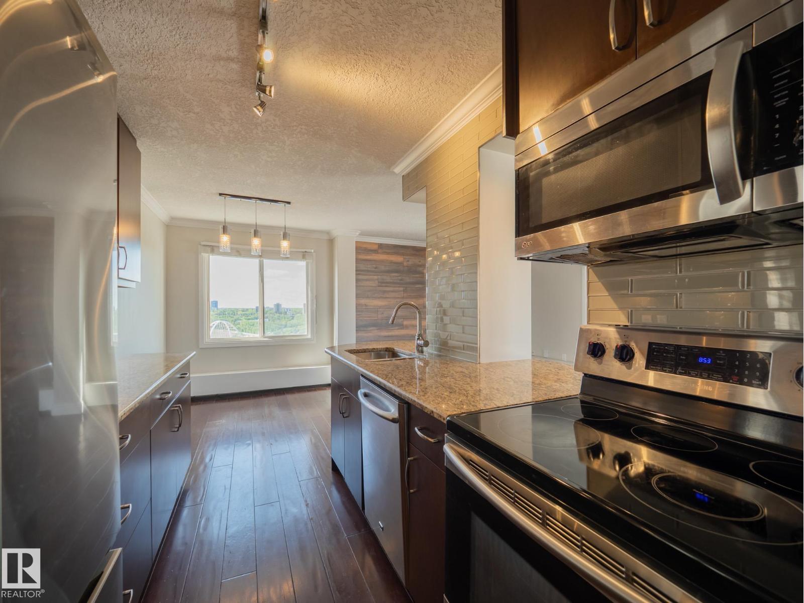 #ph4 9725 106 St Nw Property Photo 17