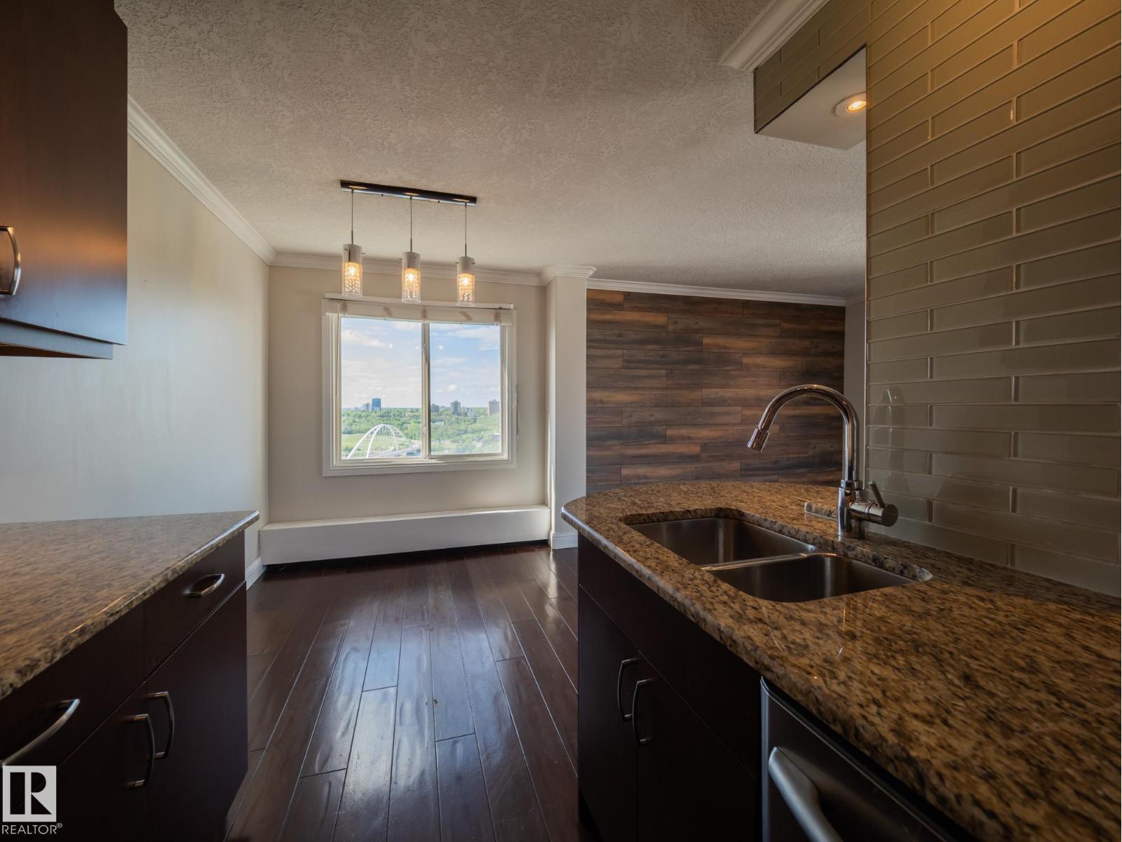 #ph4 9725 106 St Nw Property Photo 18
