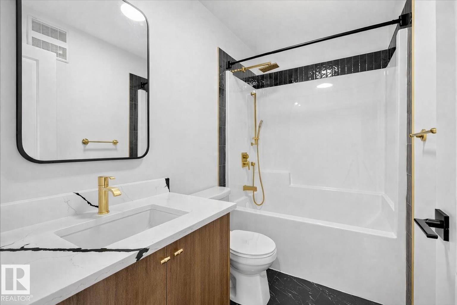 2106 Crossbill Ln Nw Property Photo 4