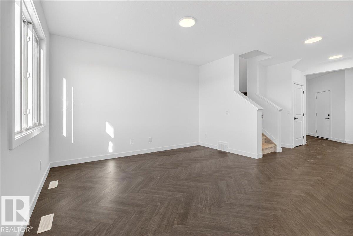 2106 Crossbill Ln Nw Property Photo 5