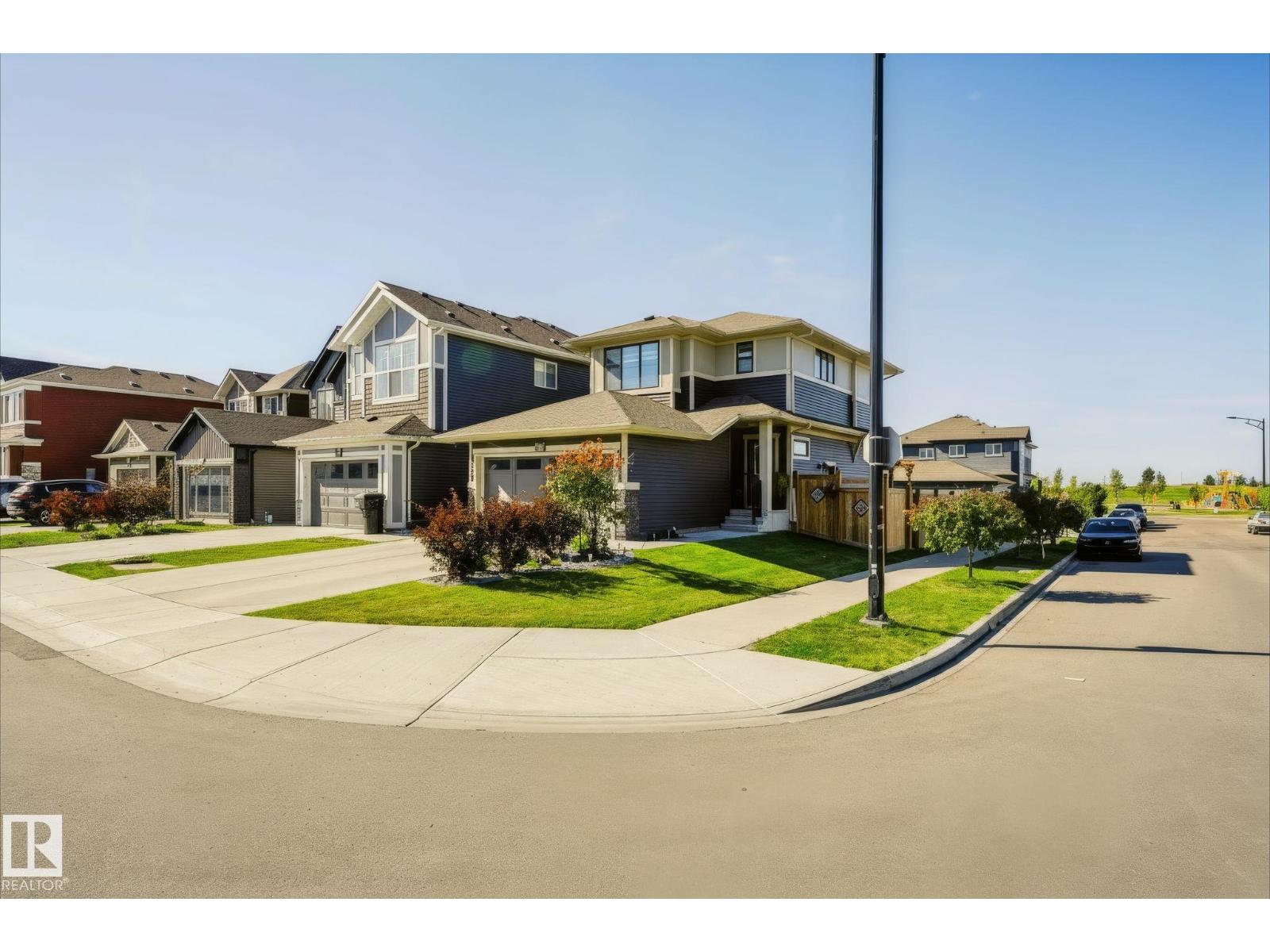 1623 Plum Ci Sw Property Photo 2