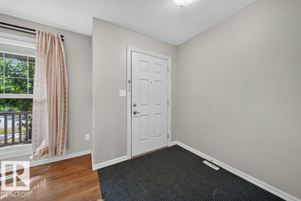 2926 21a Av Nw Property Photo 2