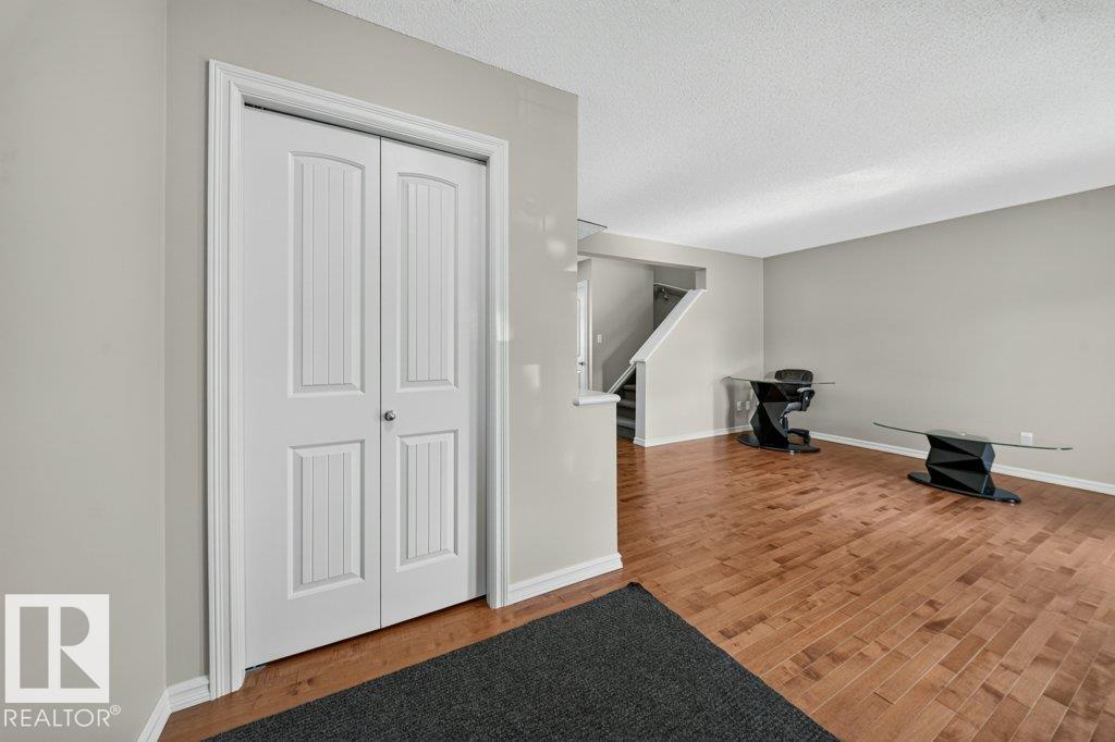 2926 21a Av Nw Property Photo 3
