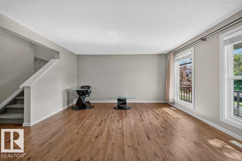 2926 21a Av Nw Property Photo 4