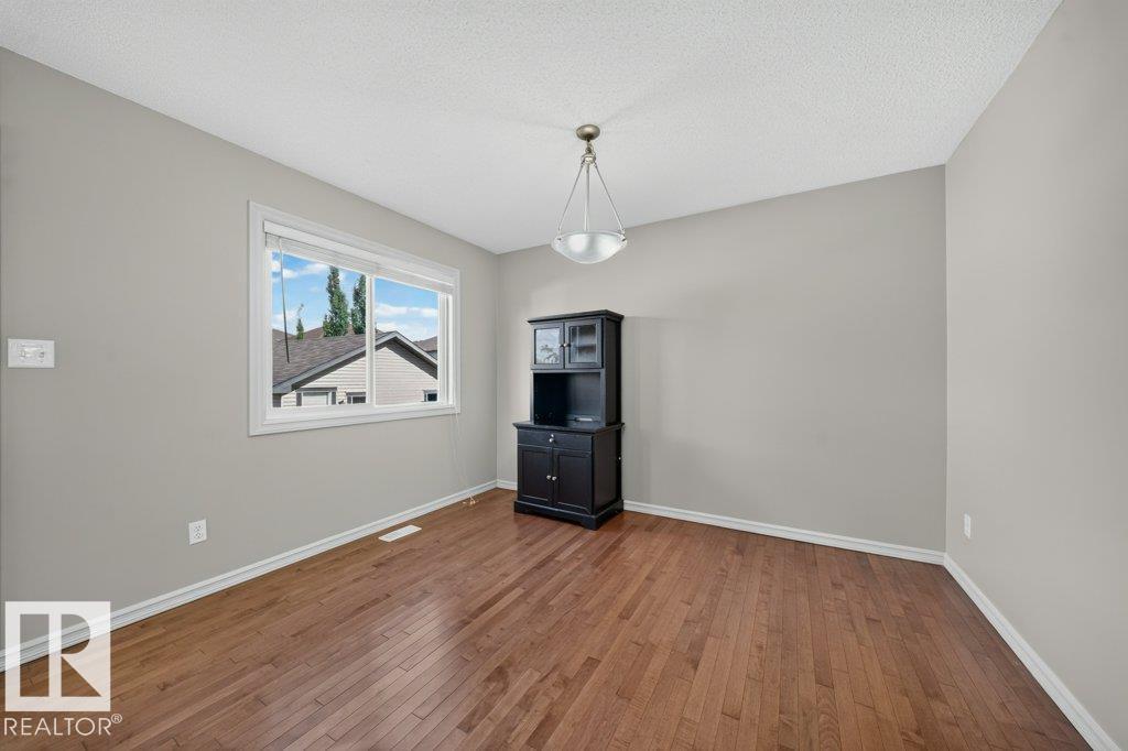 2926 21a Av Nw Property Photo 9