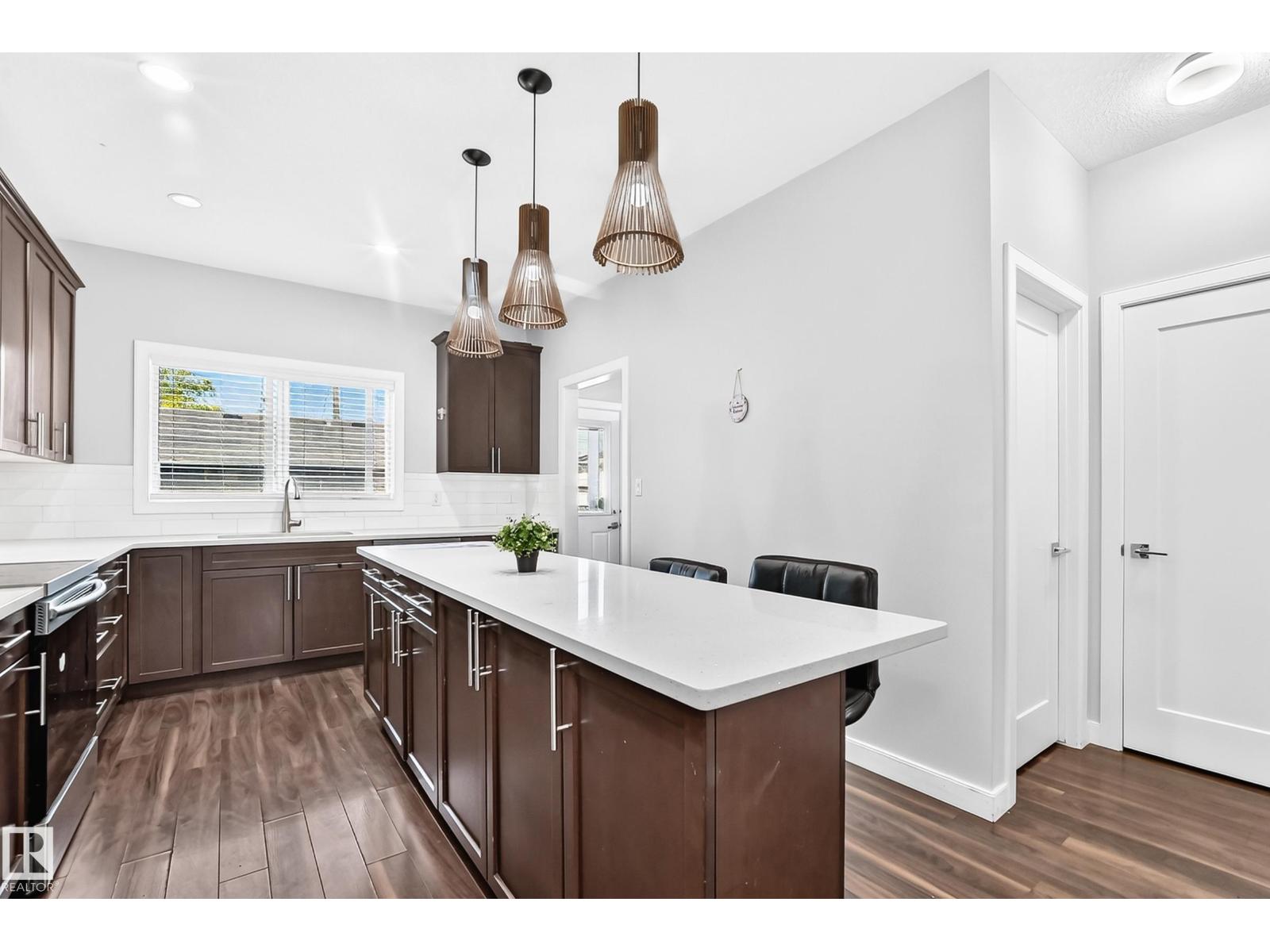 12212 124 St Nw Property Photo 6