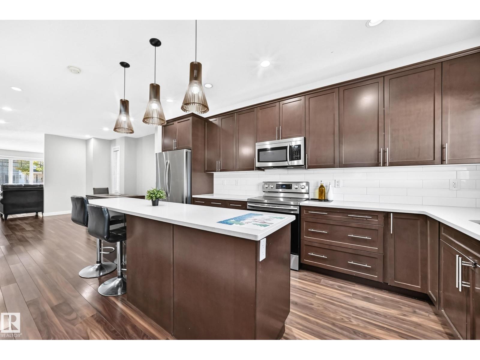 12212 124 St Nw Property Photo 8