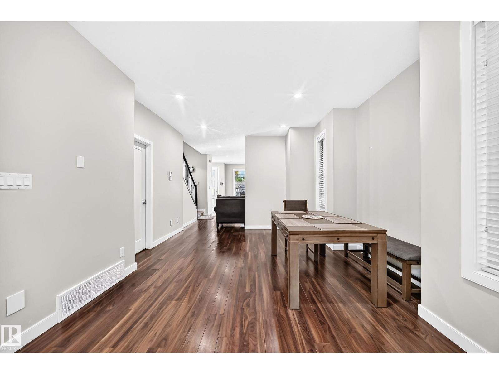 12212 124 St Nw Property Photo 12