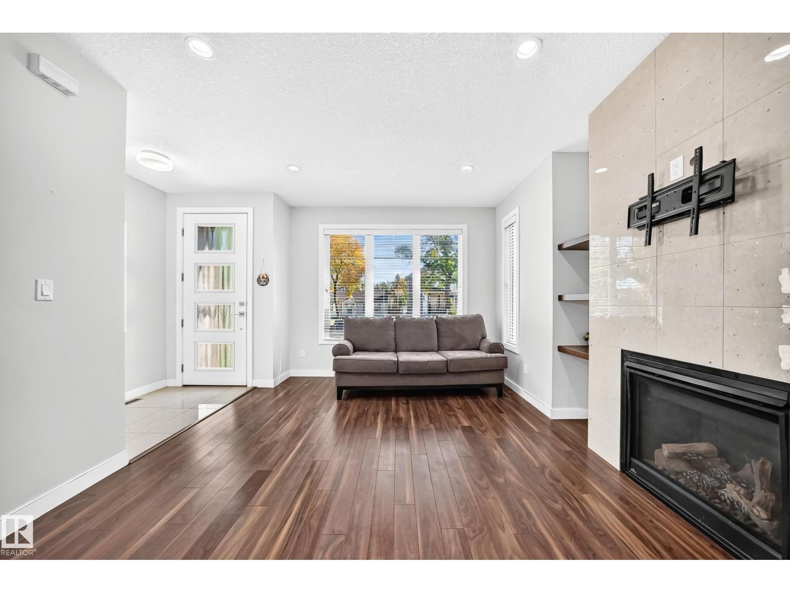 12212 124 St Nw Property Photo 16