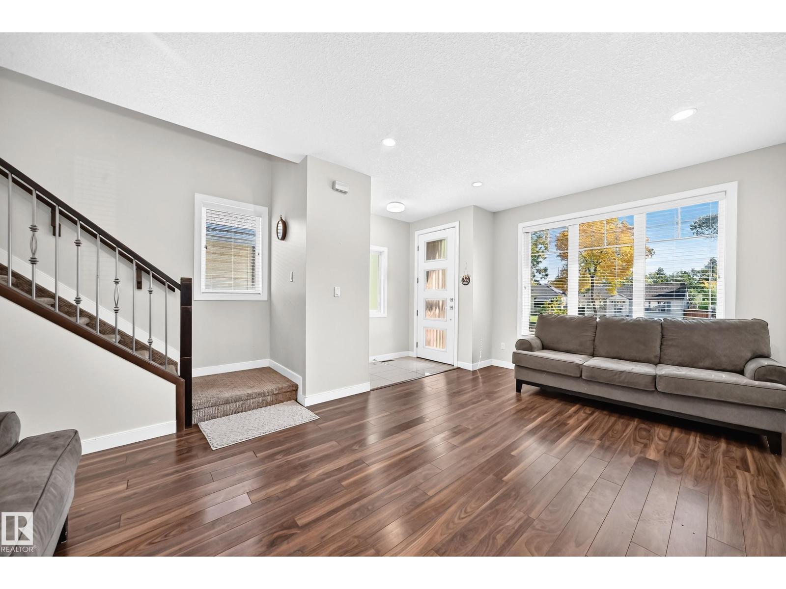 12212 124 St Nw Property Photo 17