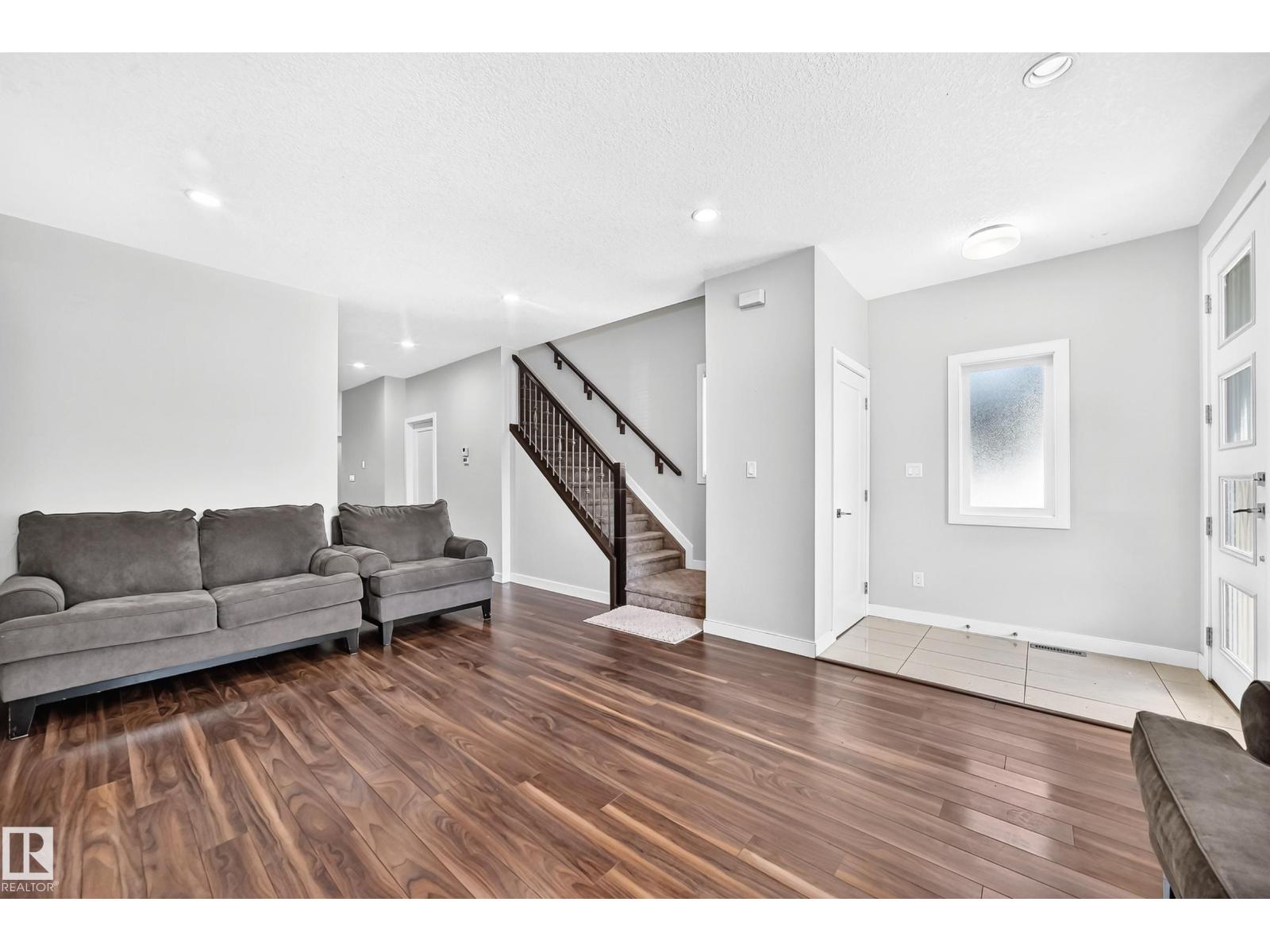 12212 124 St Nw Property Photo 18
