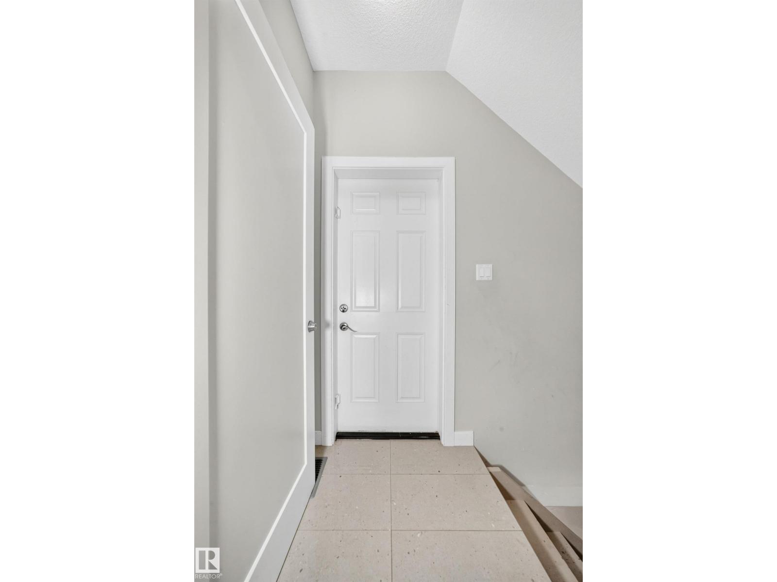 12212 124 St Nw Property Photo 38