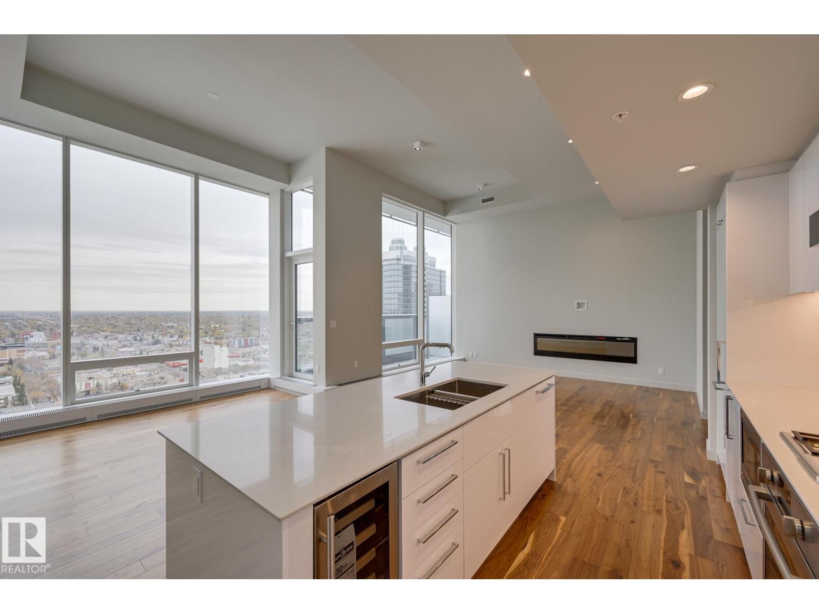 #2302 10360 102 St Nw Property Photo 9