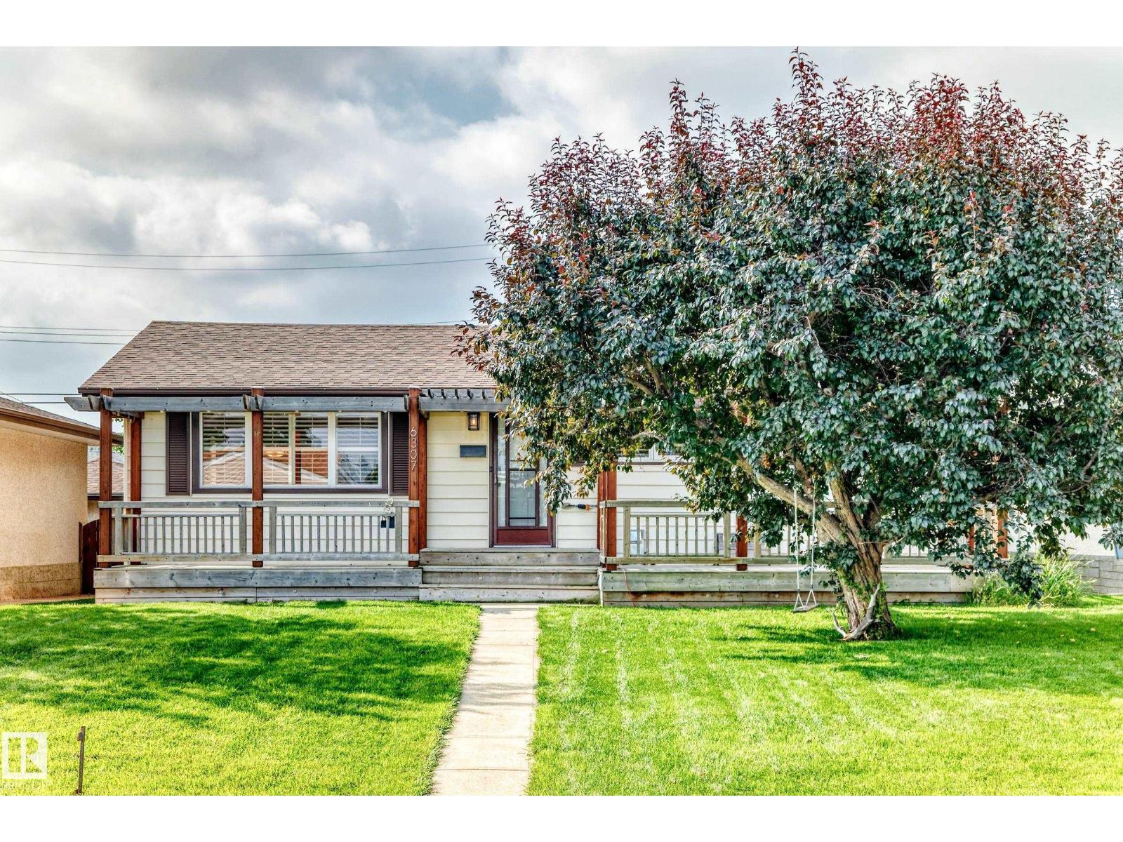 6307 92a Av Nw Property Photo 2
