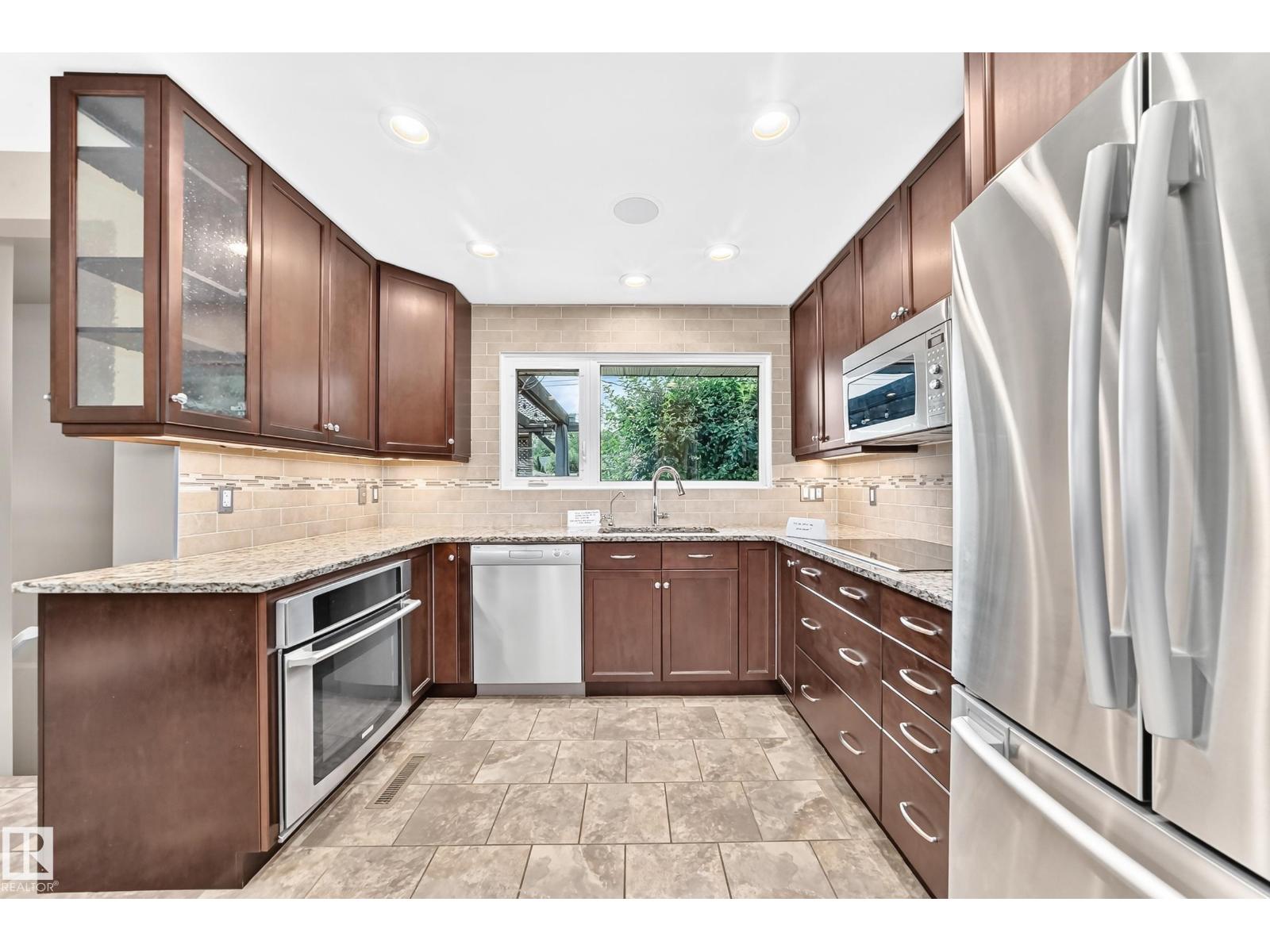 6307 92a Av Nw Property Photo 7