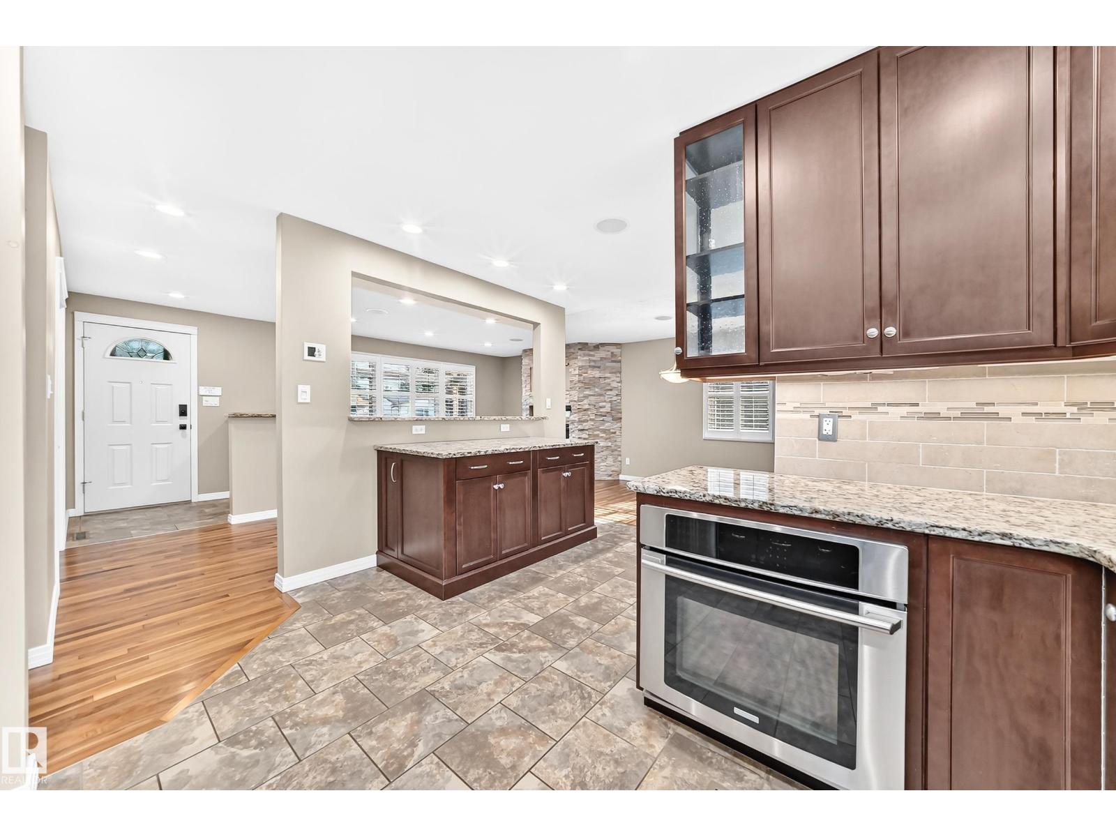 6307 92a Av Nw Property Photo 9