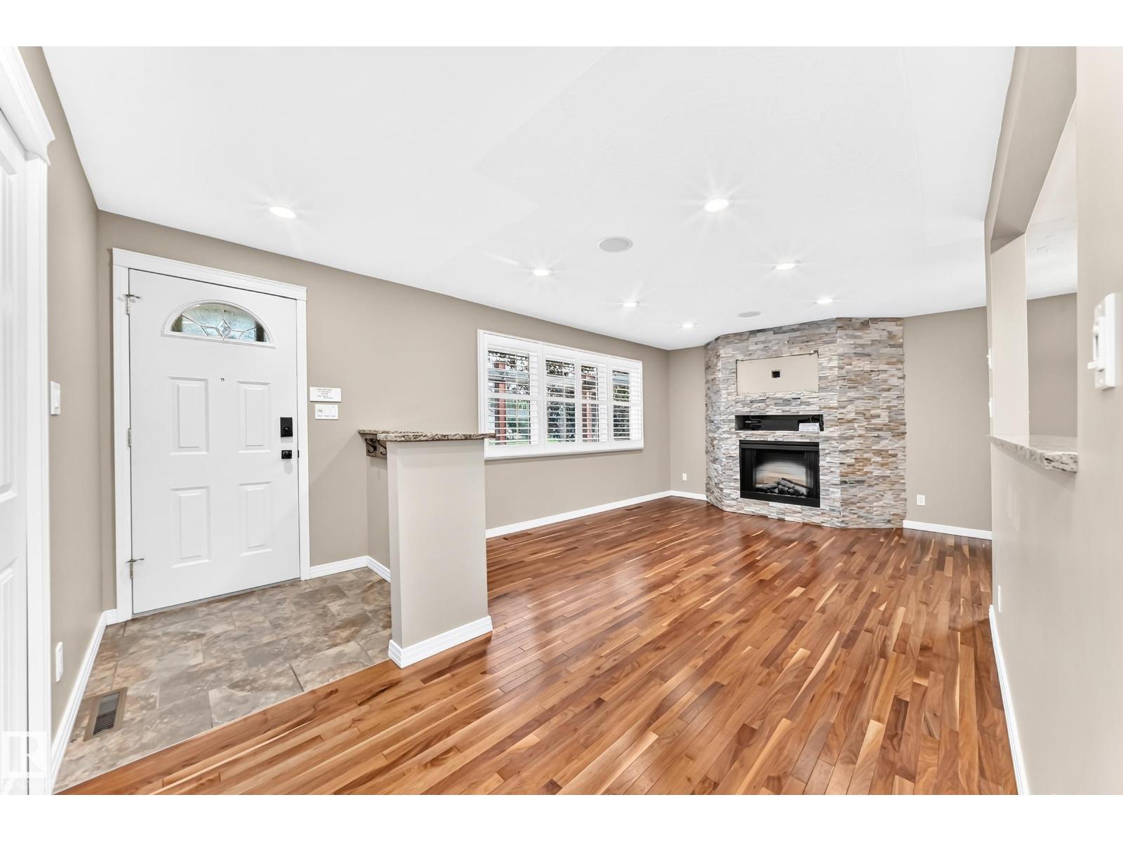 6307 92a Av Nw Property Photo 15