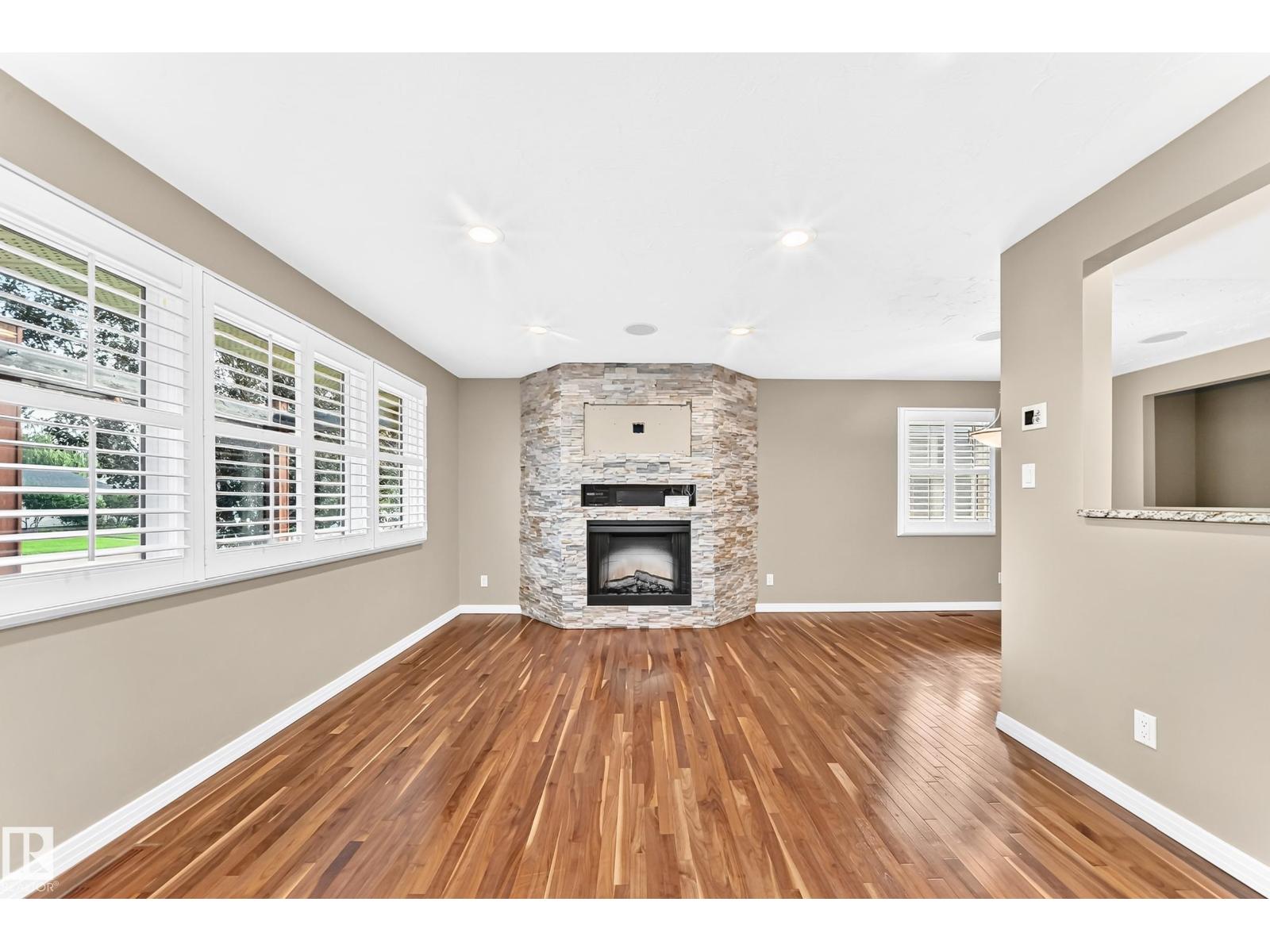6307 92a Av Nw Property Photo 17