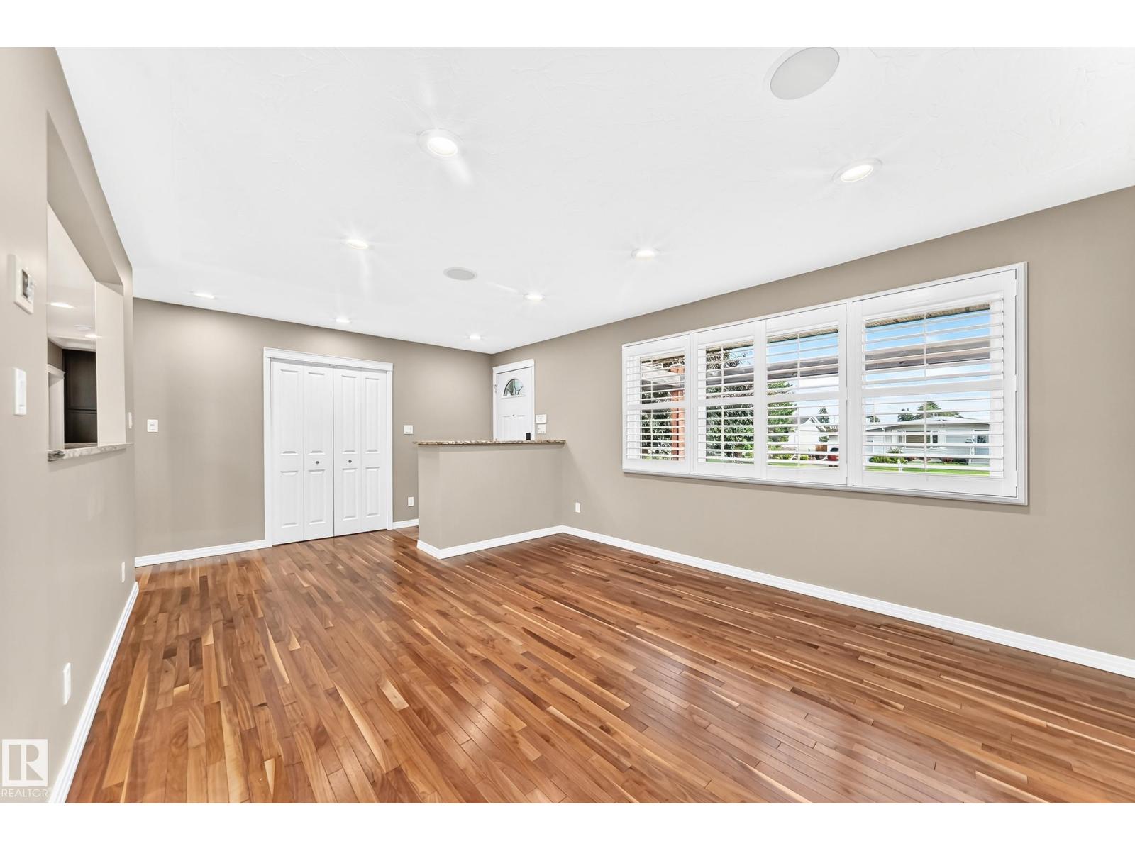 6307 92a Av Nw Property Photo 20