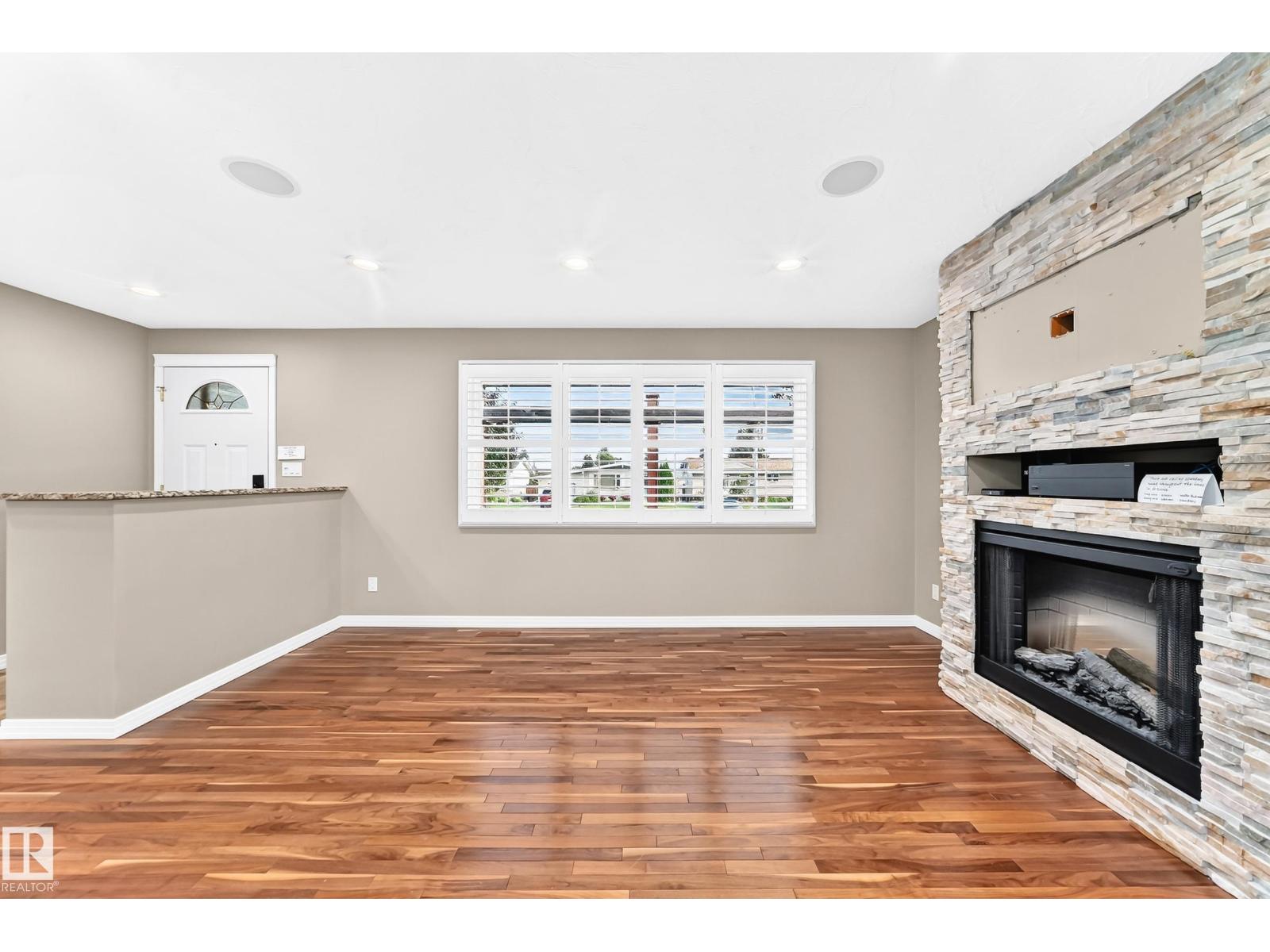 6307 92a Av Nw Property Photo 21