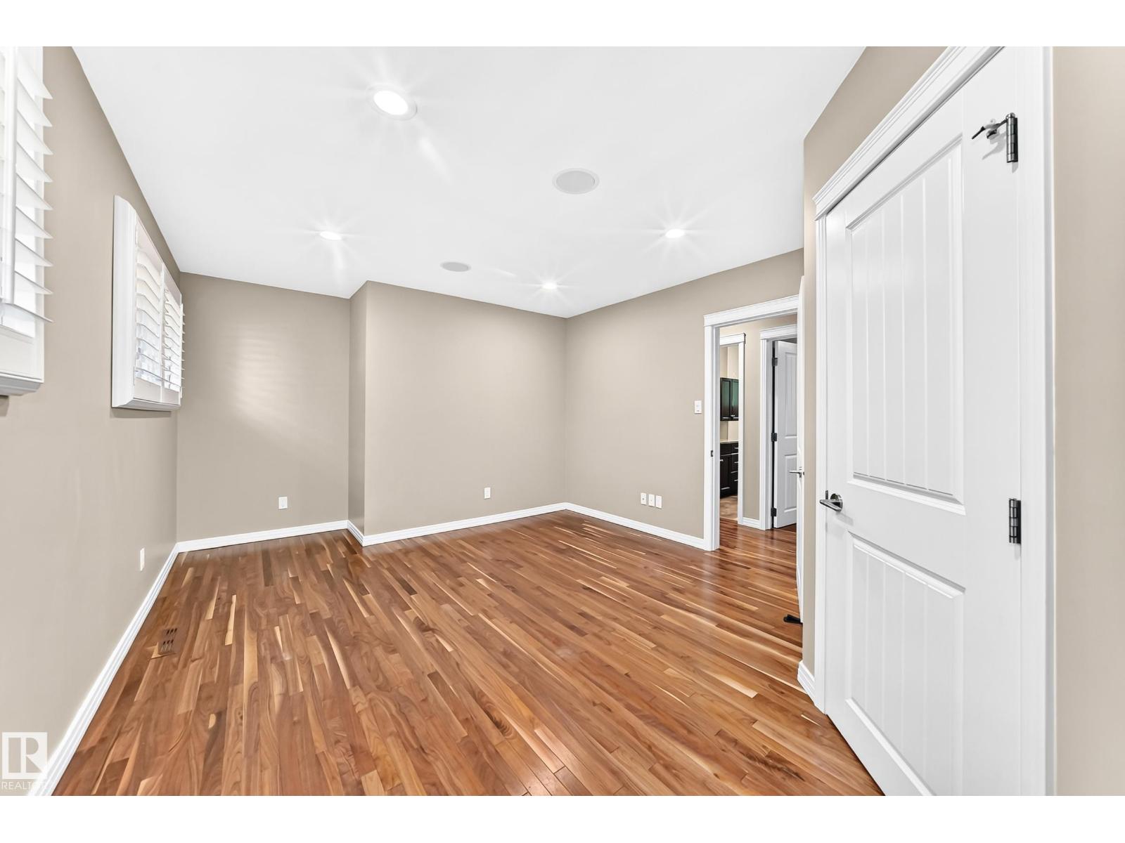 6307 92a Av Nw Property Photo 28