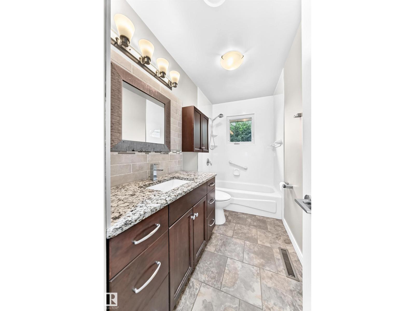 6307 92a Av Nw Property Photo 29