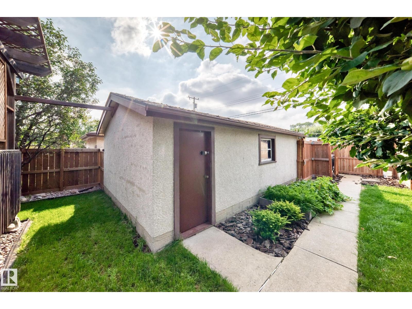 6307 92a Av Nw Property Photo 54