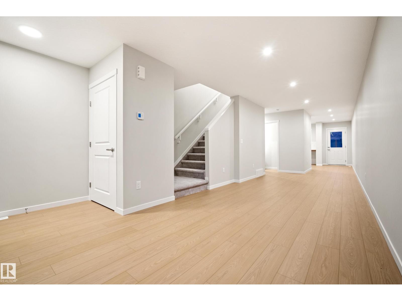 17216 4 Street Nw Property Photo 6