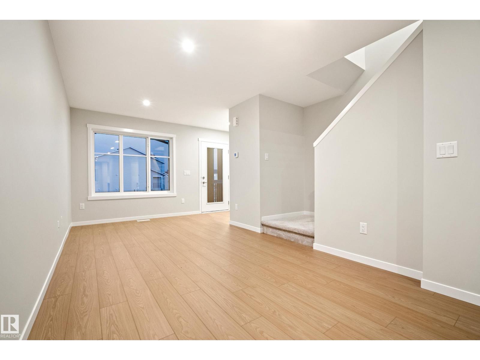 17216 4 Street Nw Property Photo 7