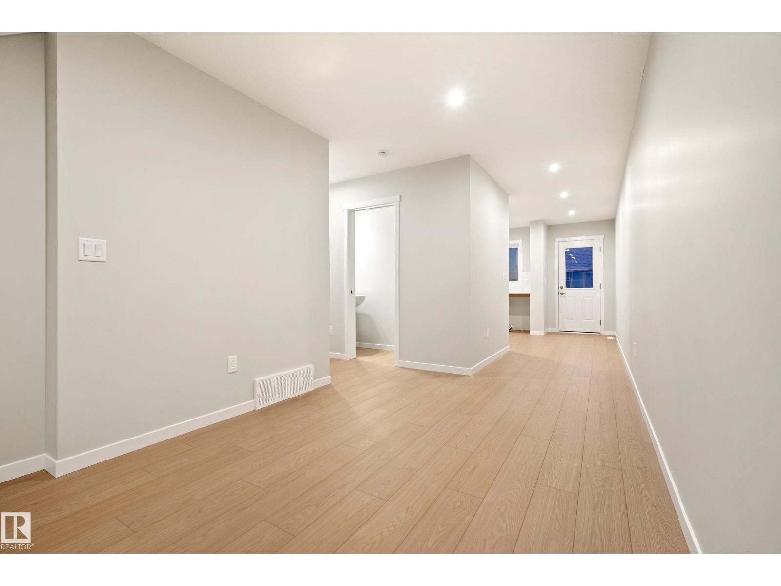 17216 4 Street Nw Property Photo 8