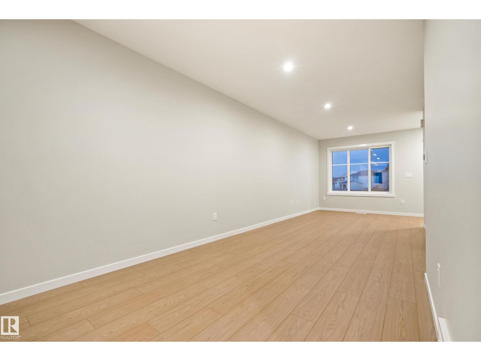 17216 4 Street Nw Property Photo 9