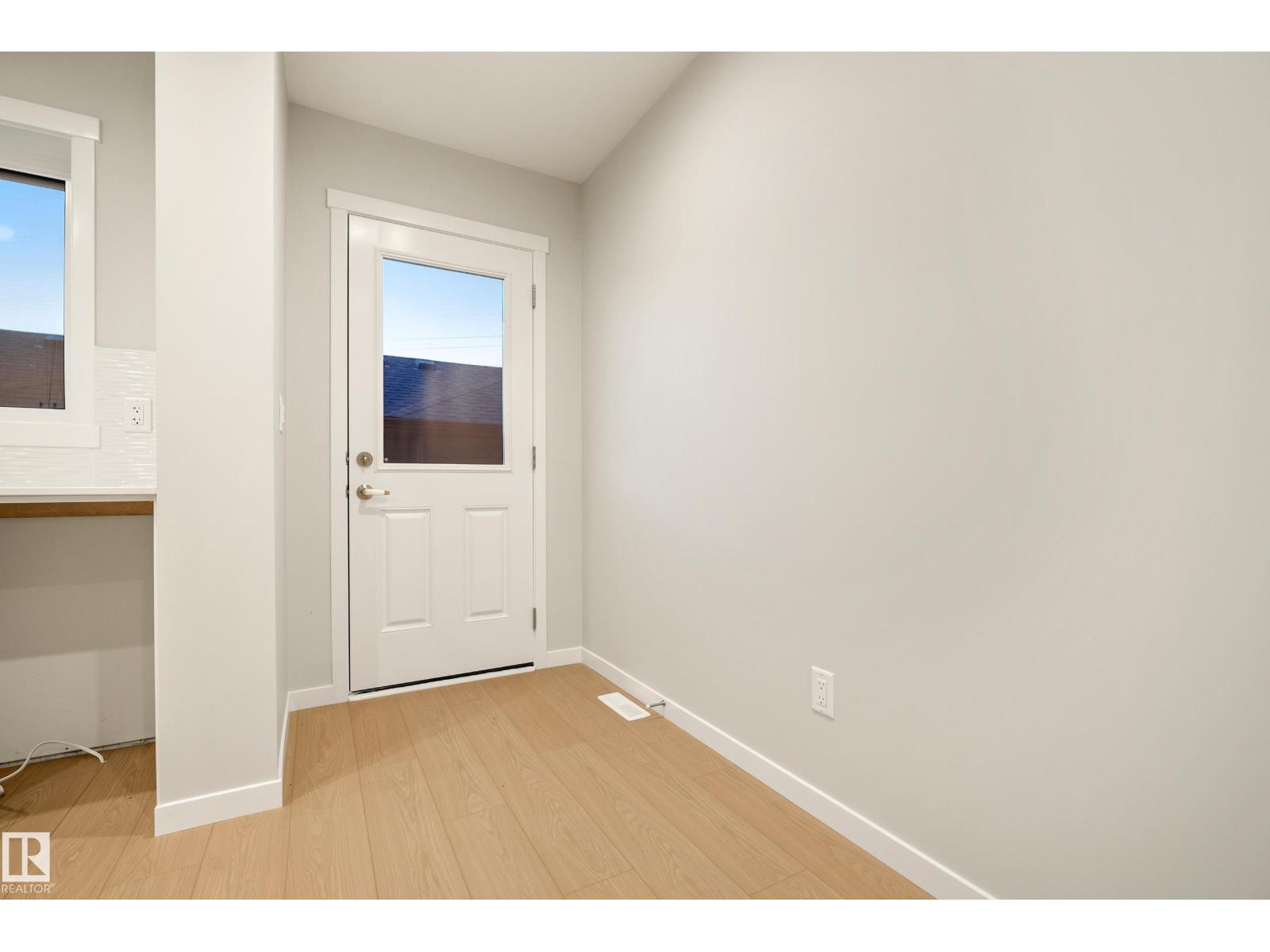 17216 4 Street Nw Property Photo 11