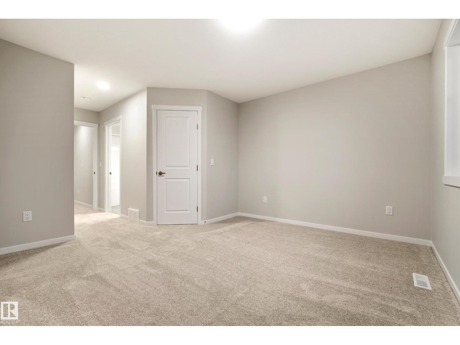 17216 4 Street Nw Property Photo 18