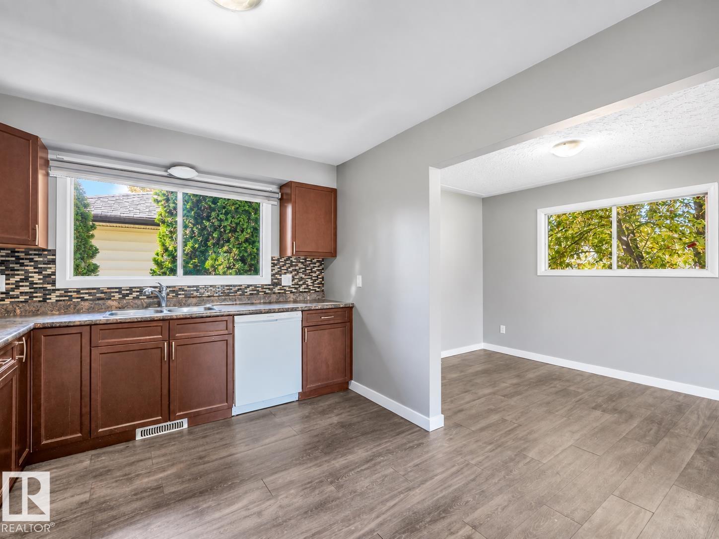 13540 110 St Nw Property Photo 3