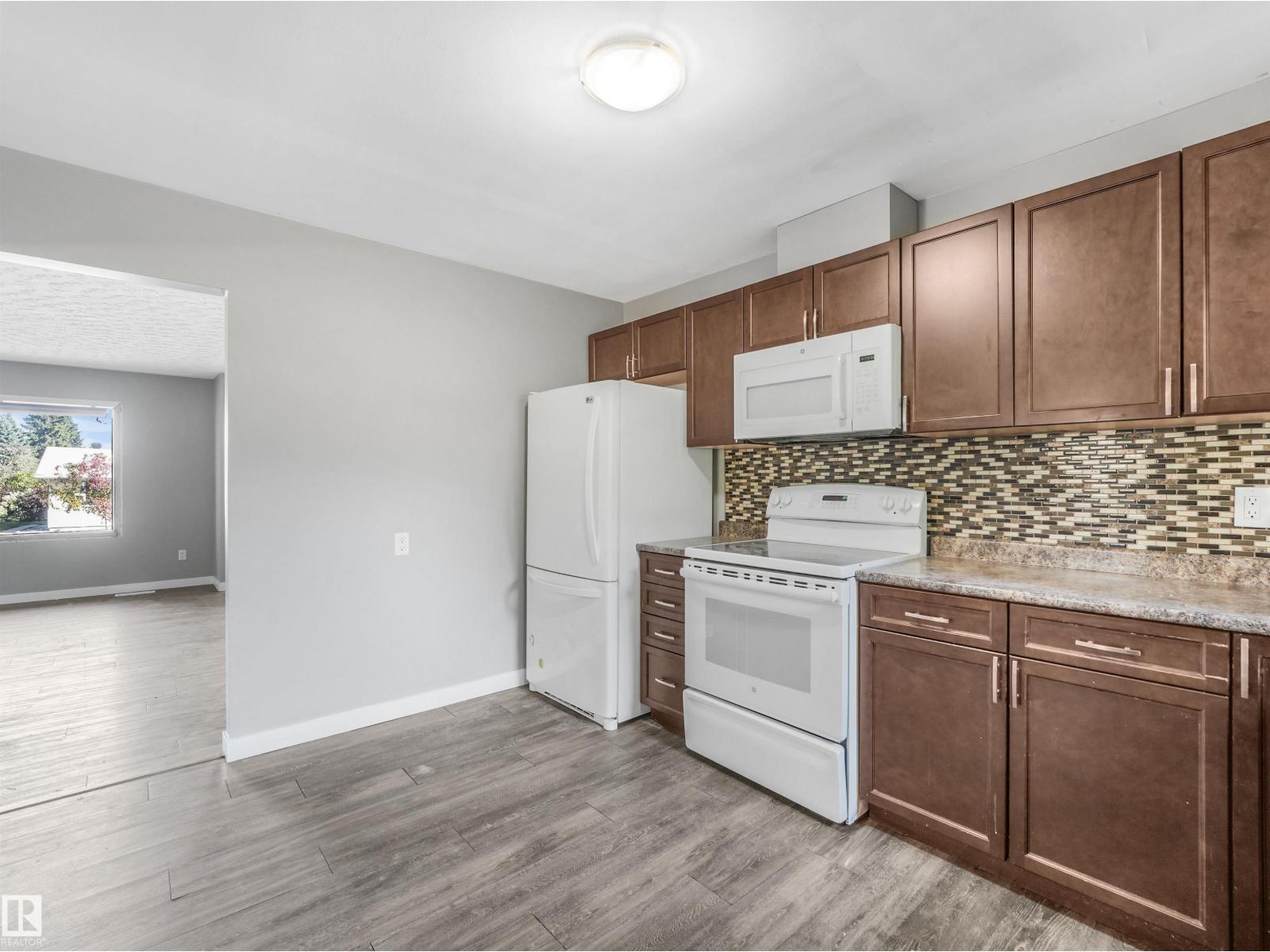 13540 110 St Nw Property Photo 4